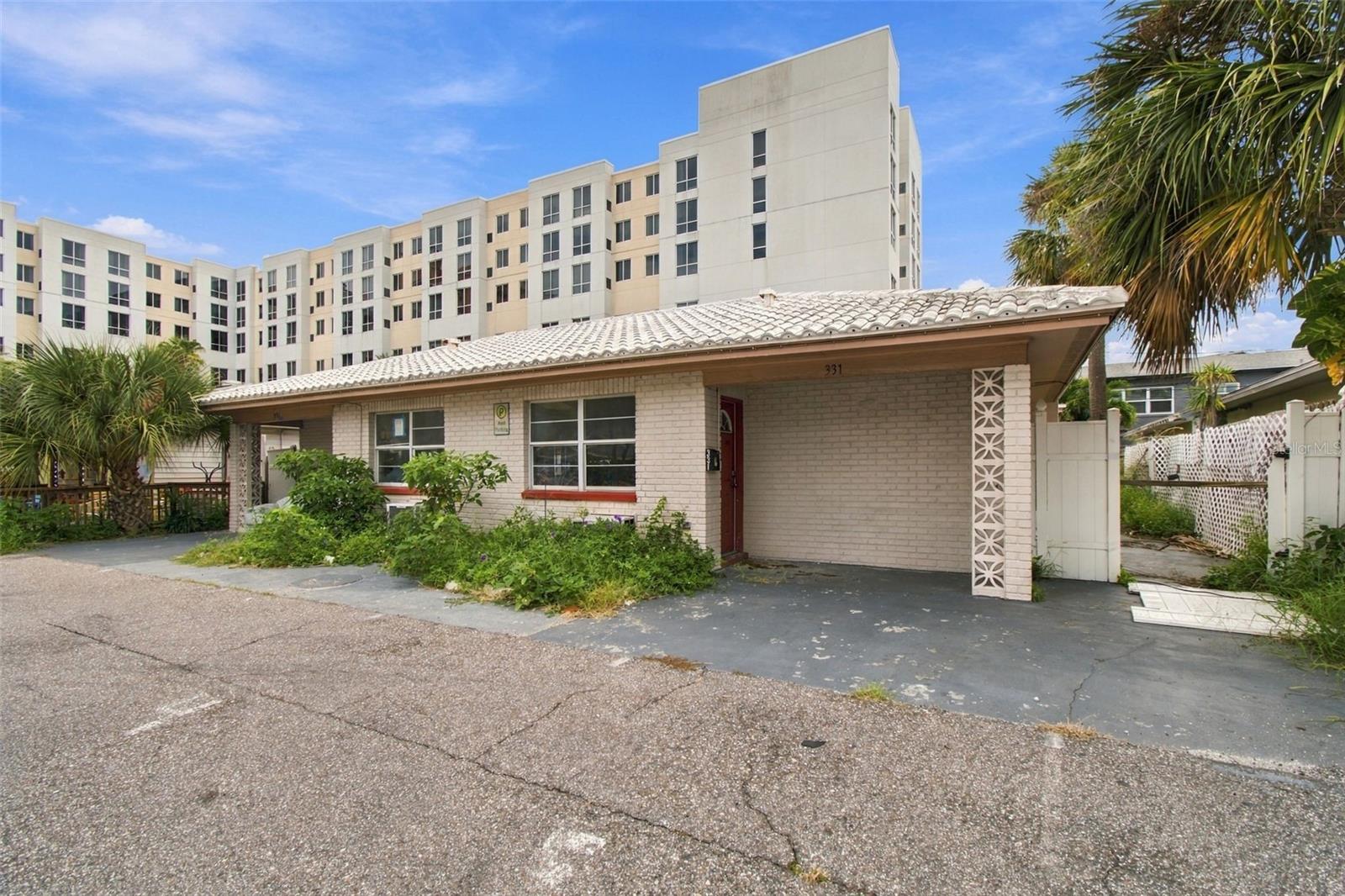 331 CORONADO DR — photo 14