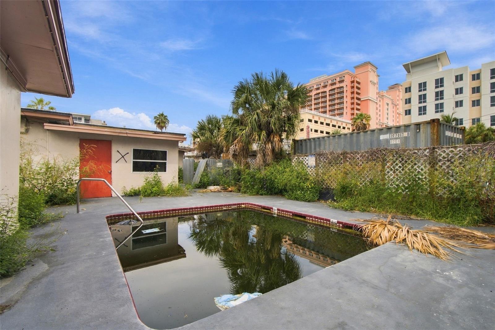 331 CORONADO DR — photo 17