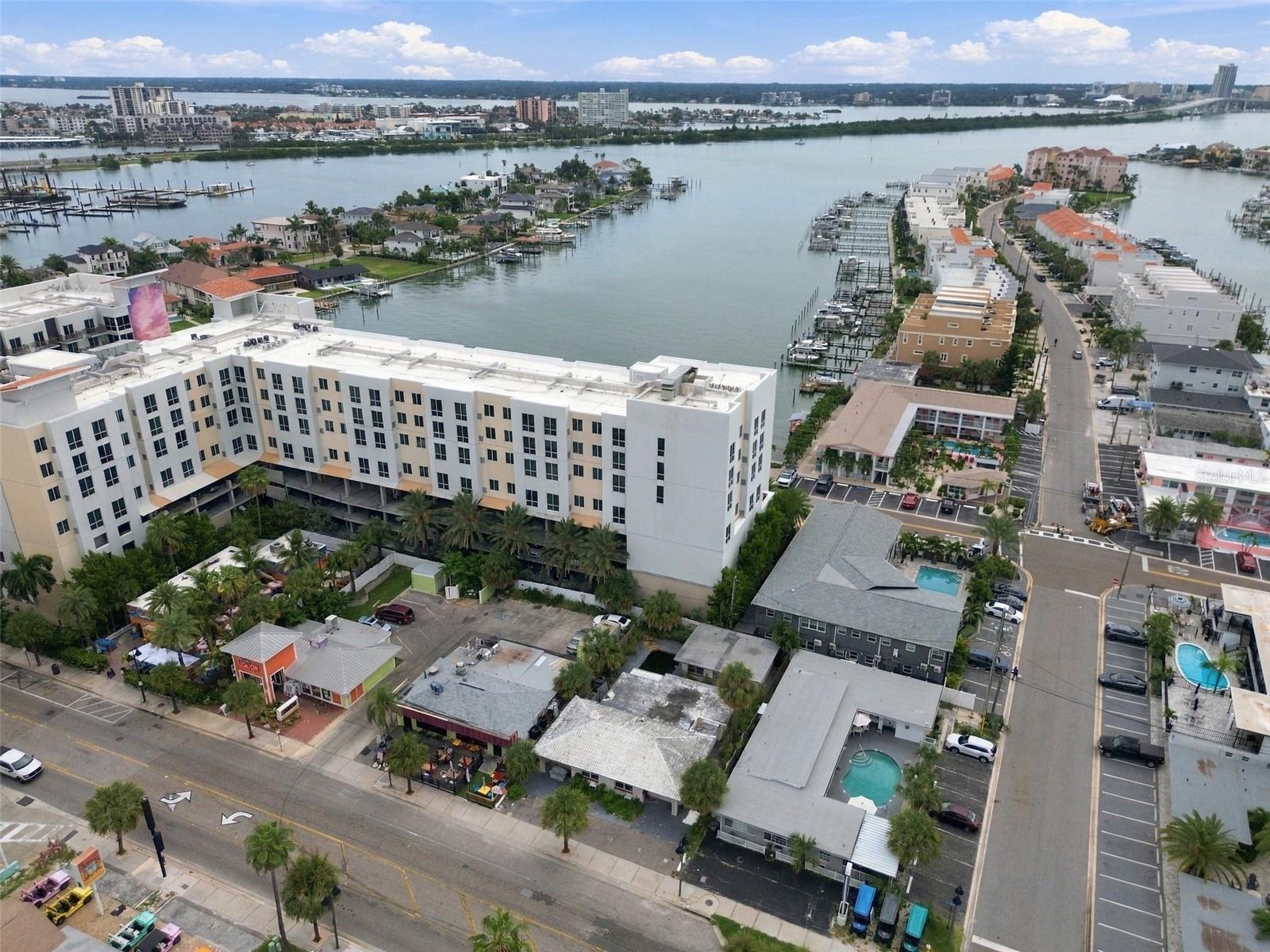 331 CORONADO DR — photo 12
