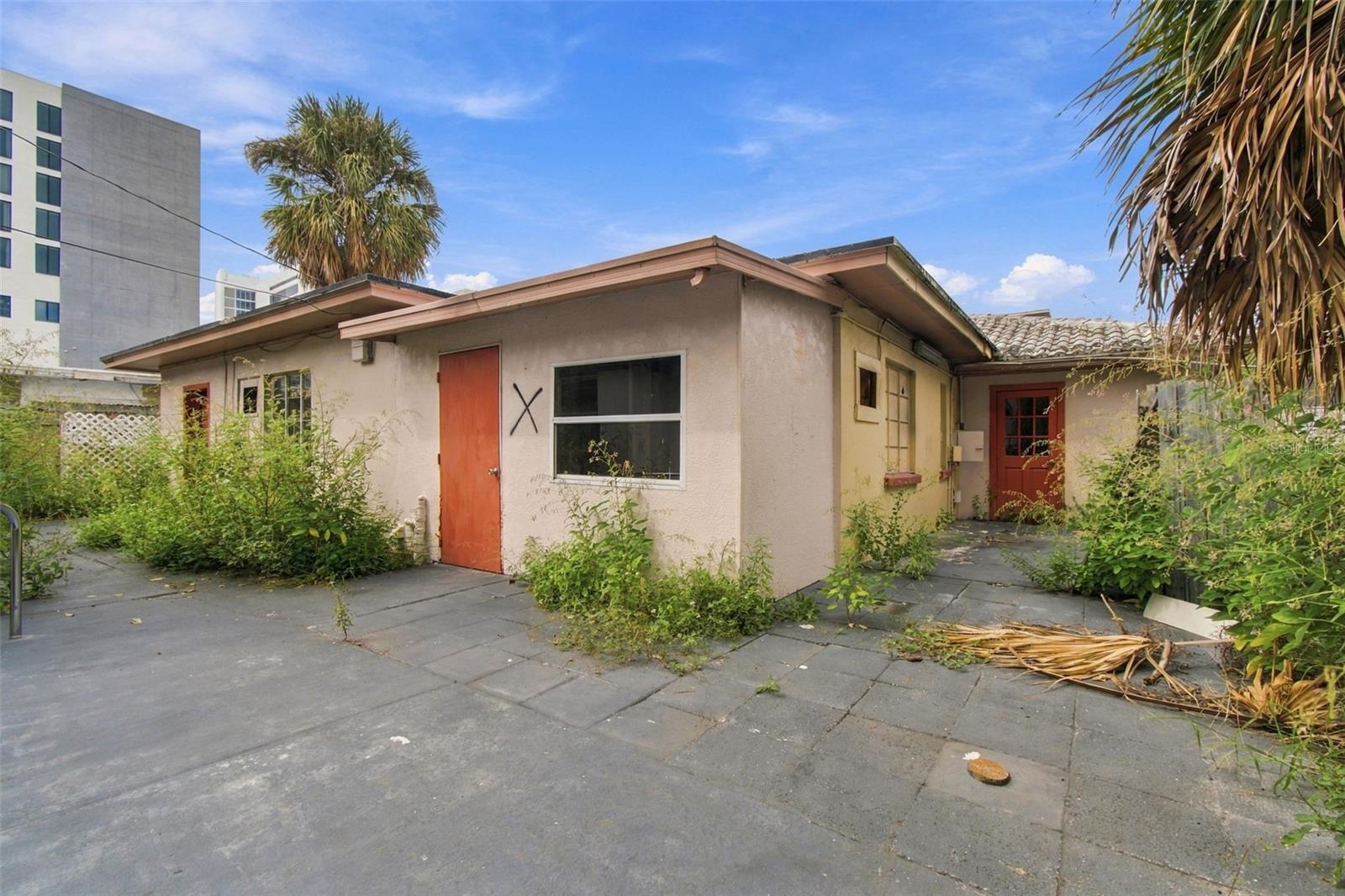 331 CORONADO DR — photo 18