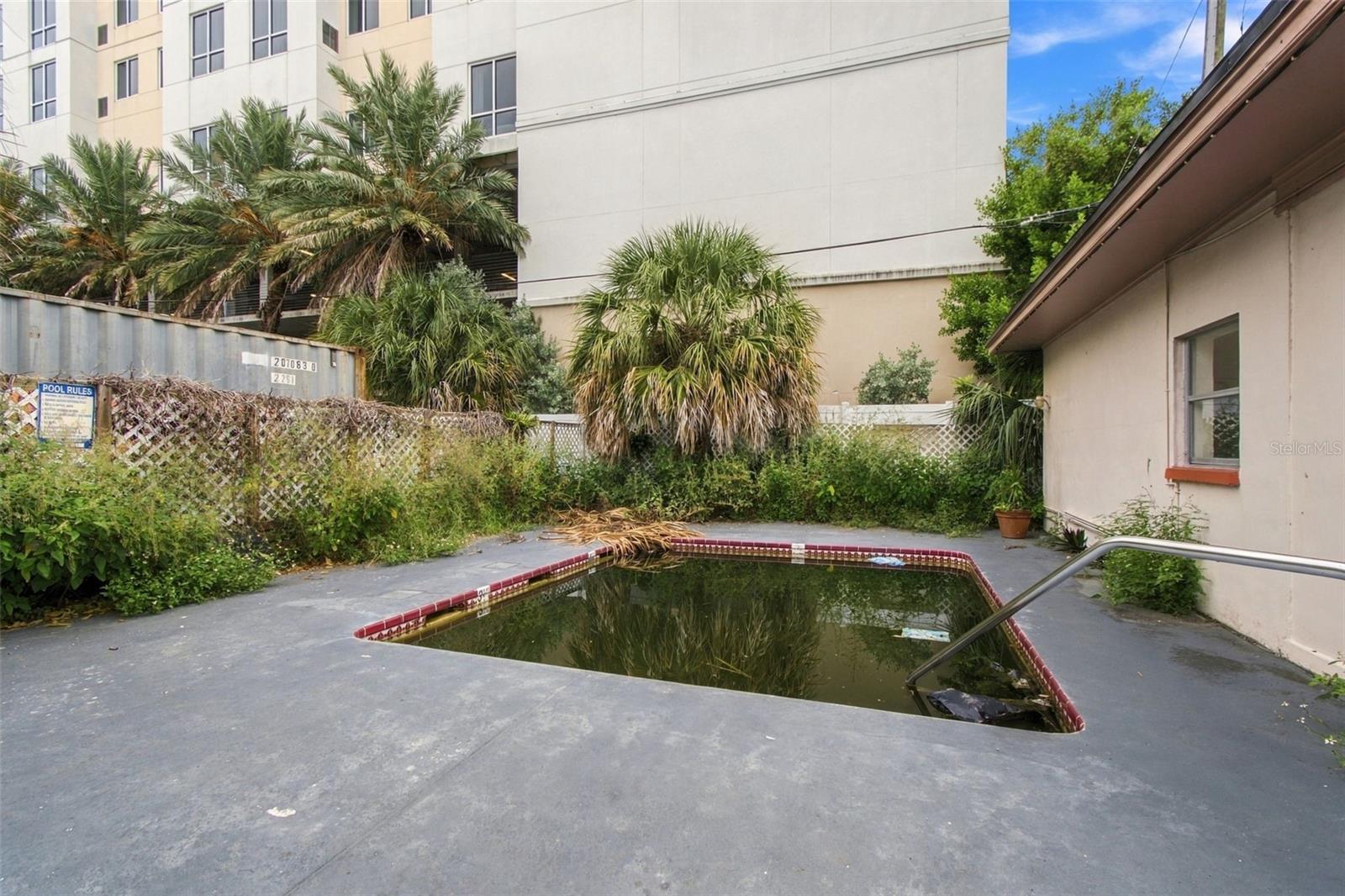 331 CORONADO DR — photo 16