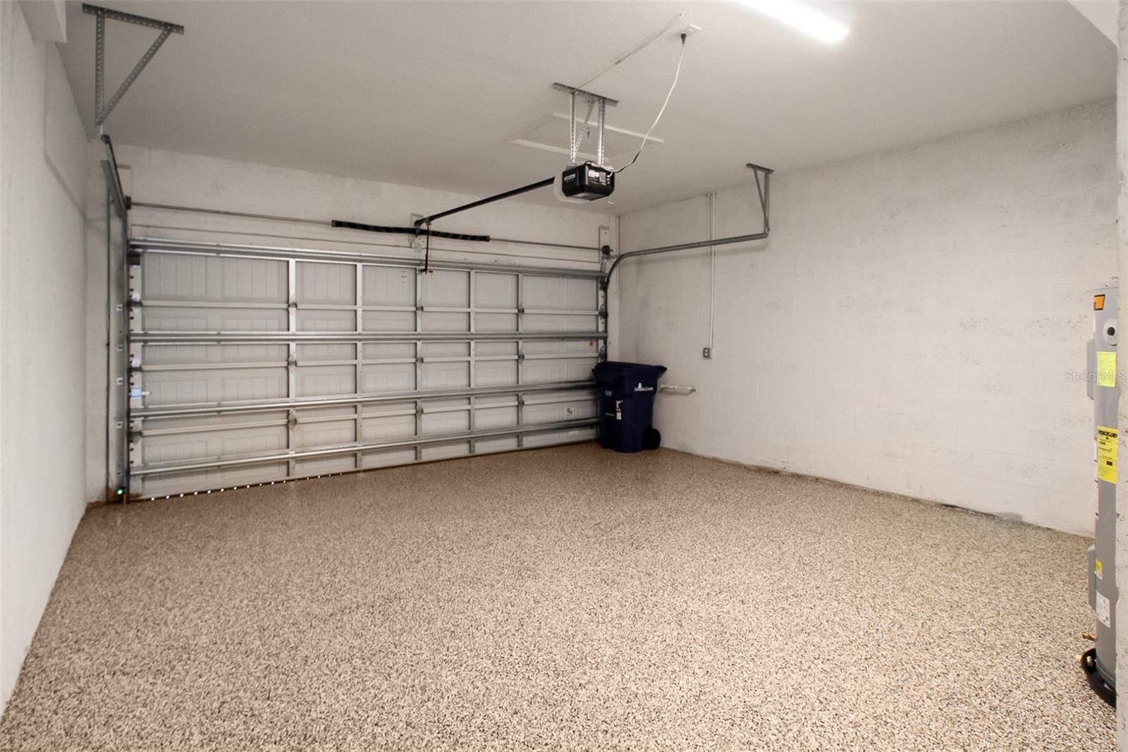 5703 N HONORE AVE #511 — photo 35