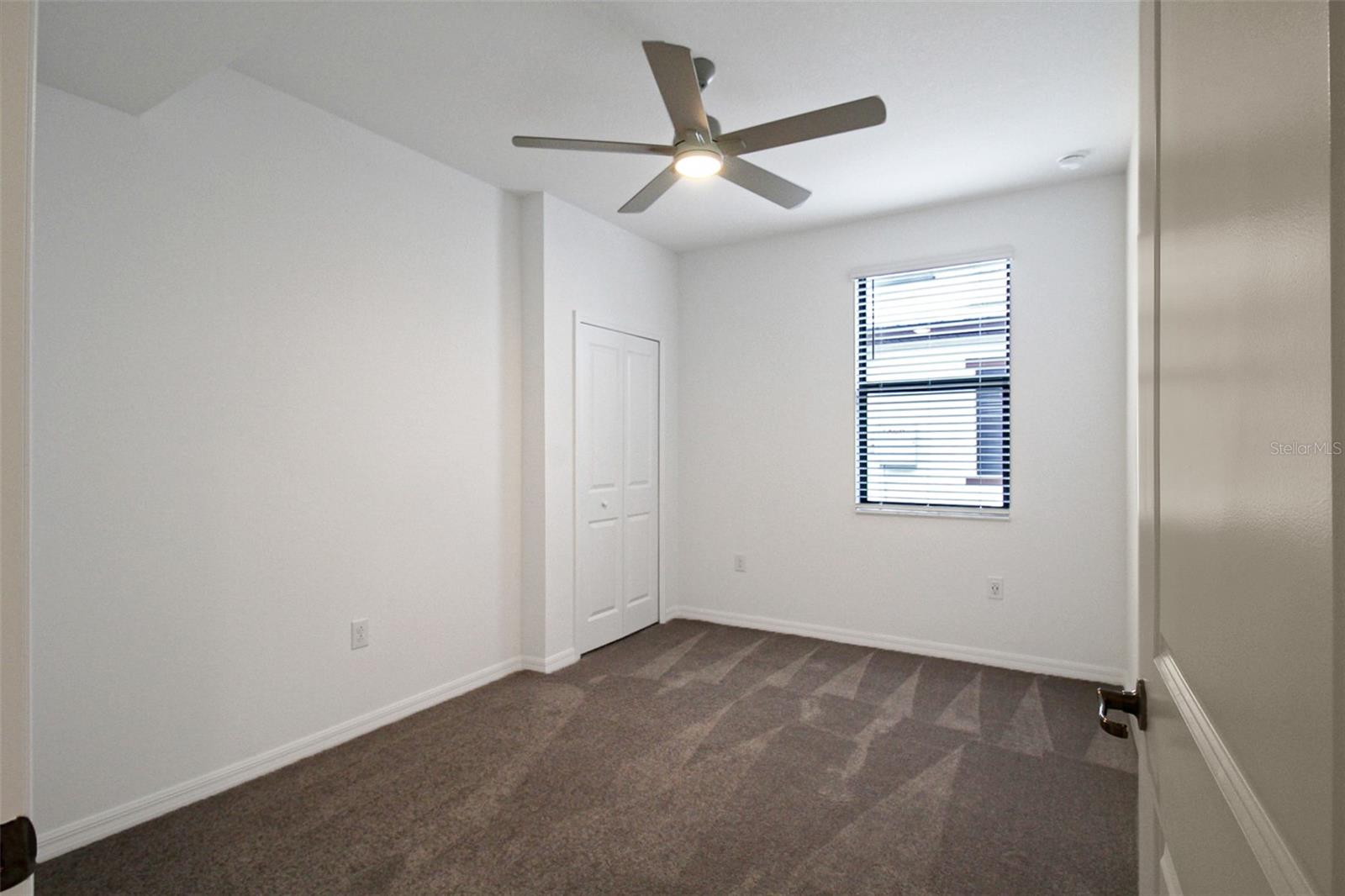 5703 N HONORE AVE #511 — photo 31