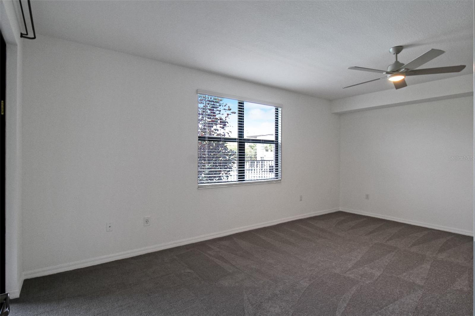 5703 N HONORE AVE #511 — photo 14