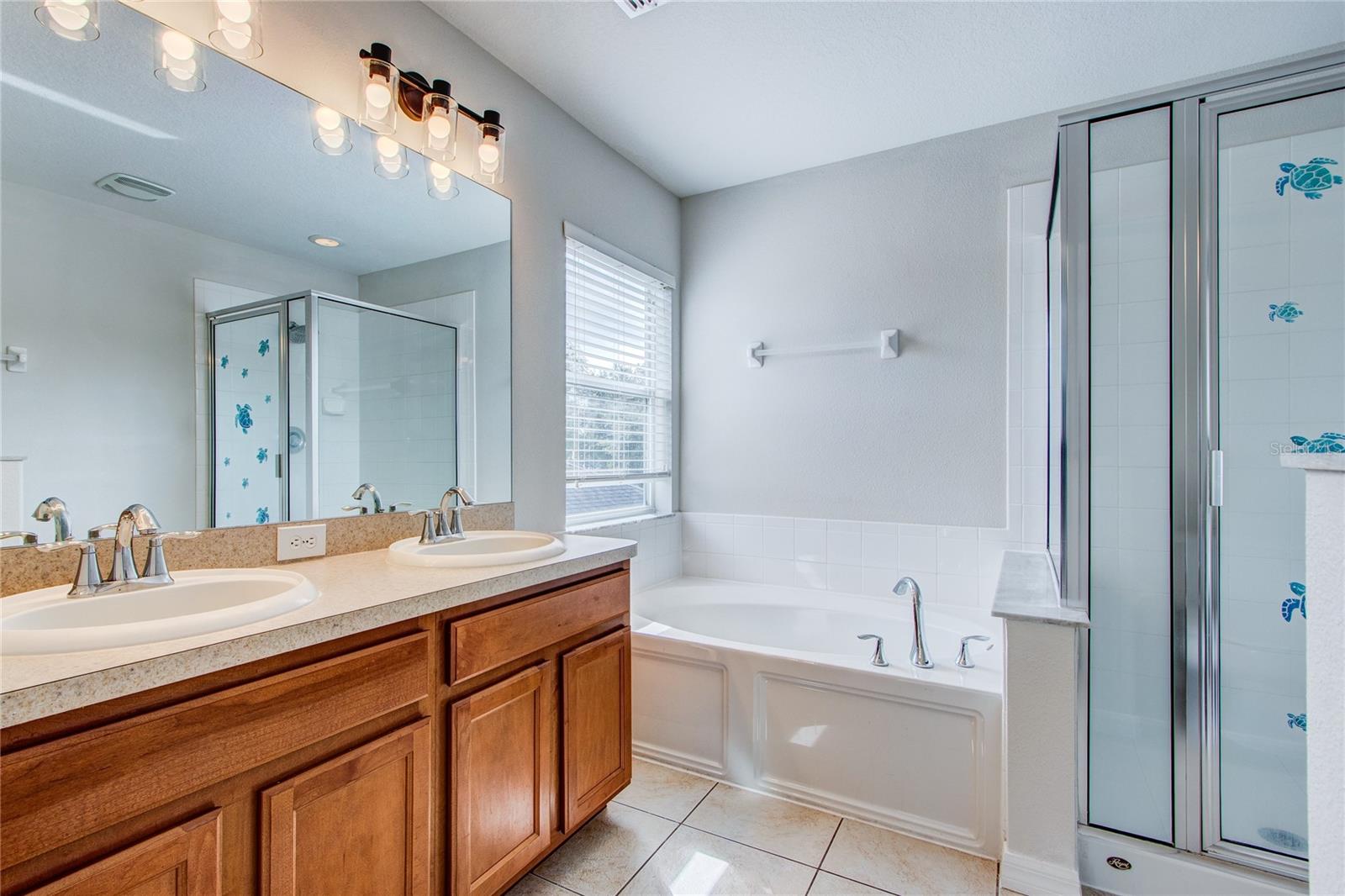 3323 WHITLEY BAY CT — photo 36