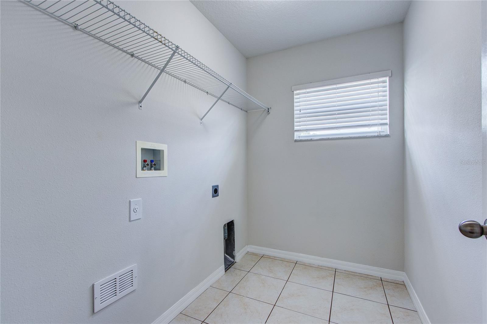 3323 WHITLEY BAY CT — photo 29