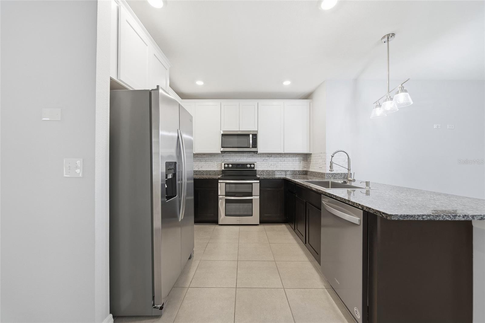 3102 SUNCOAST PLAINS DR — photo 10