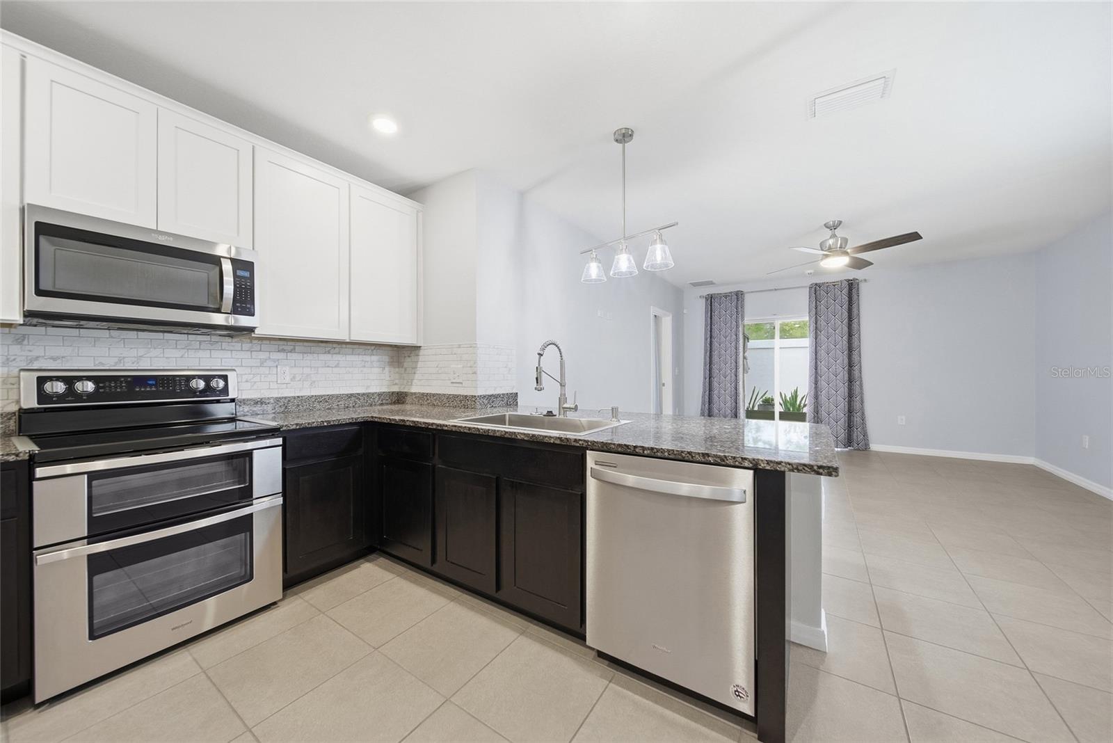 3102 SUNCOAST PLAINS DR — photo 8