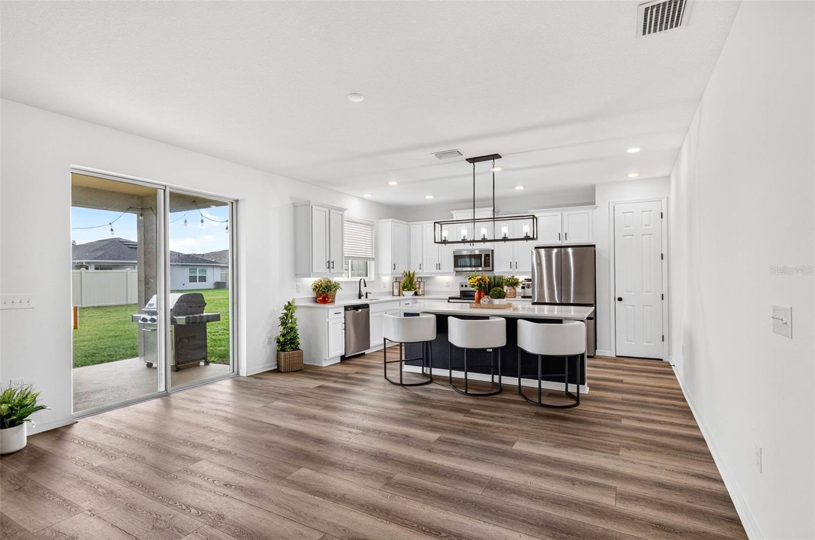6384 BURNING OPAL BND — photo 10