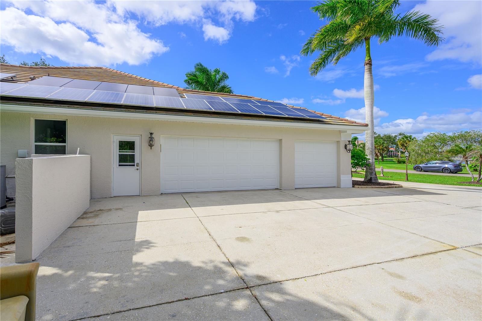 6195 9TH AVENUE CIR NE — photo 37