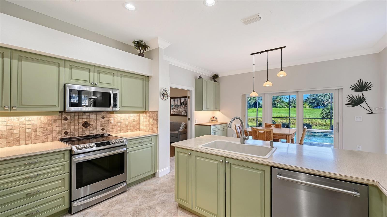 4357 HIGHLAND OAKS CIR — photo 13