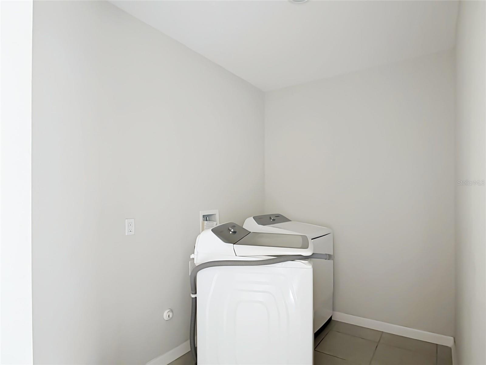 8323 EDMISTON AVE — photo 33