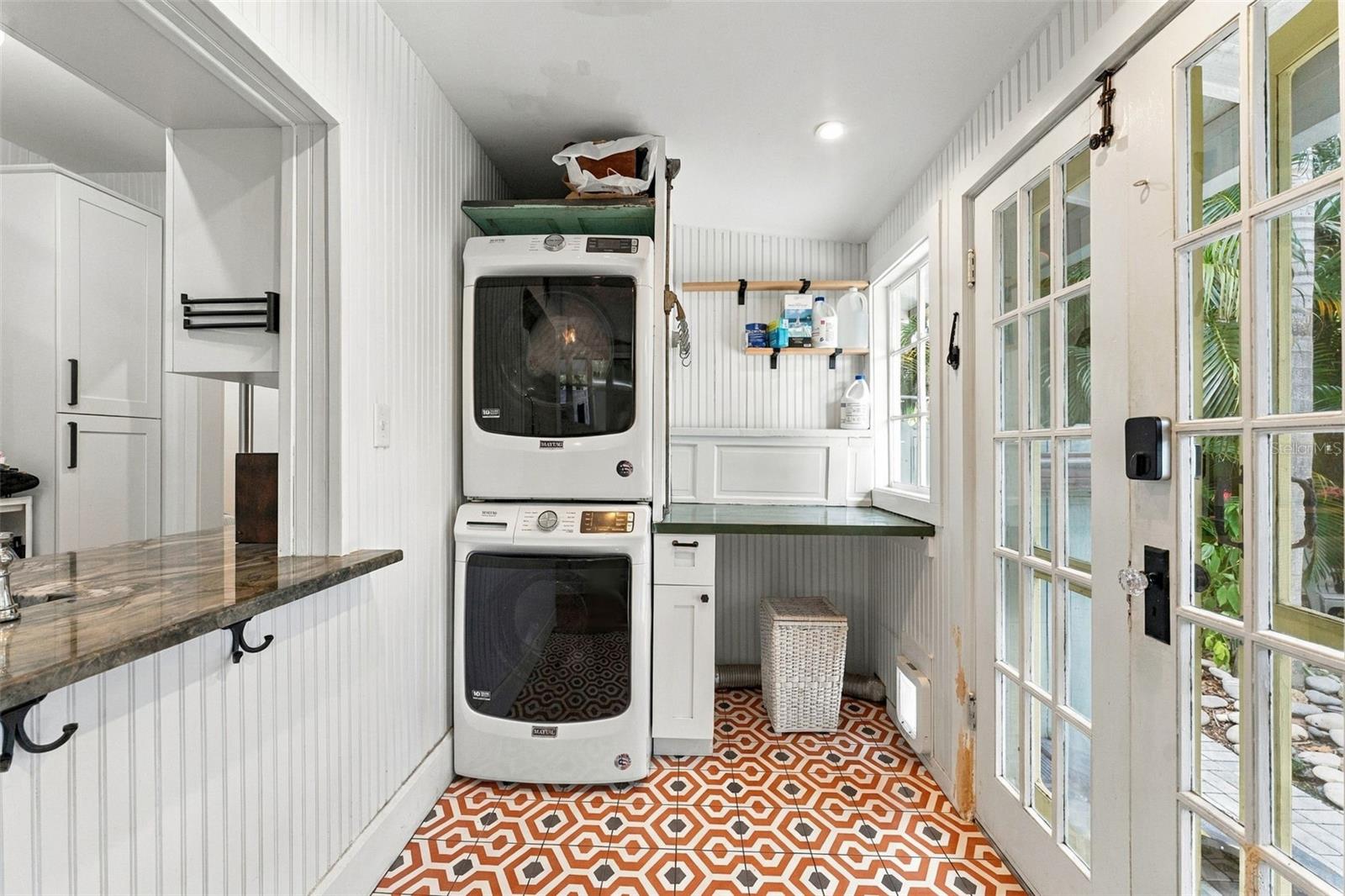 2121 DARTMOUTH AVE N — photo 17