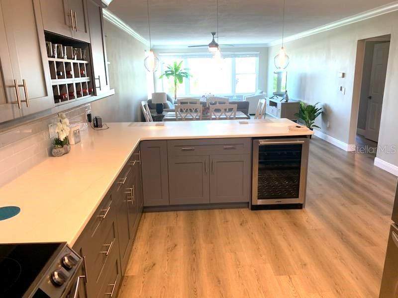 55 HARBOR VIEW LN #202 — photo 5