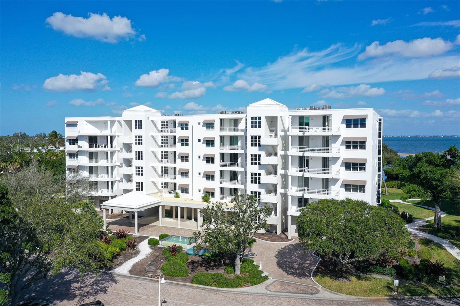 2550 HARBOURSIDE DR #334 — photo 4
