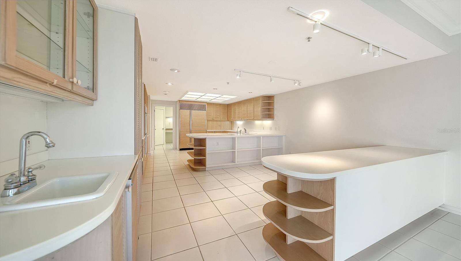 2550 HARBOURSIDE DR #334 — photo 21