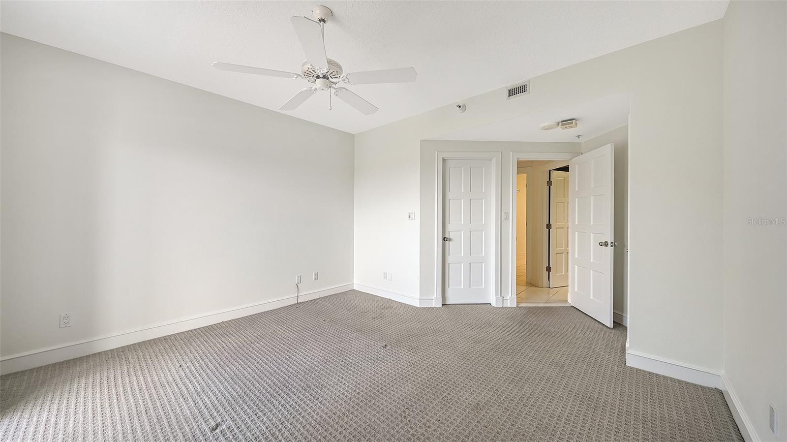 2550 HARBOURSIDE DR #334 — photo 36