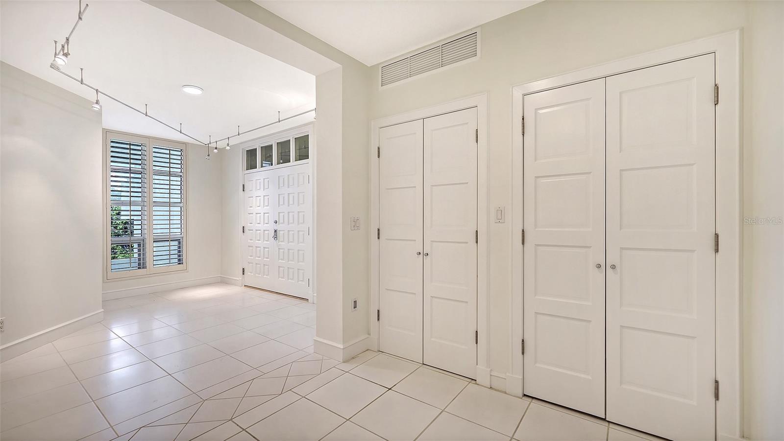 2550 HARBOURSIDE DR #334 — photo 8