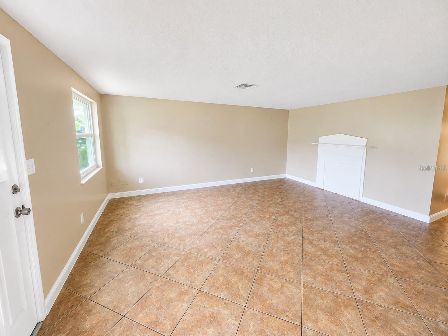 7146 CARMEL AVE — photo 5