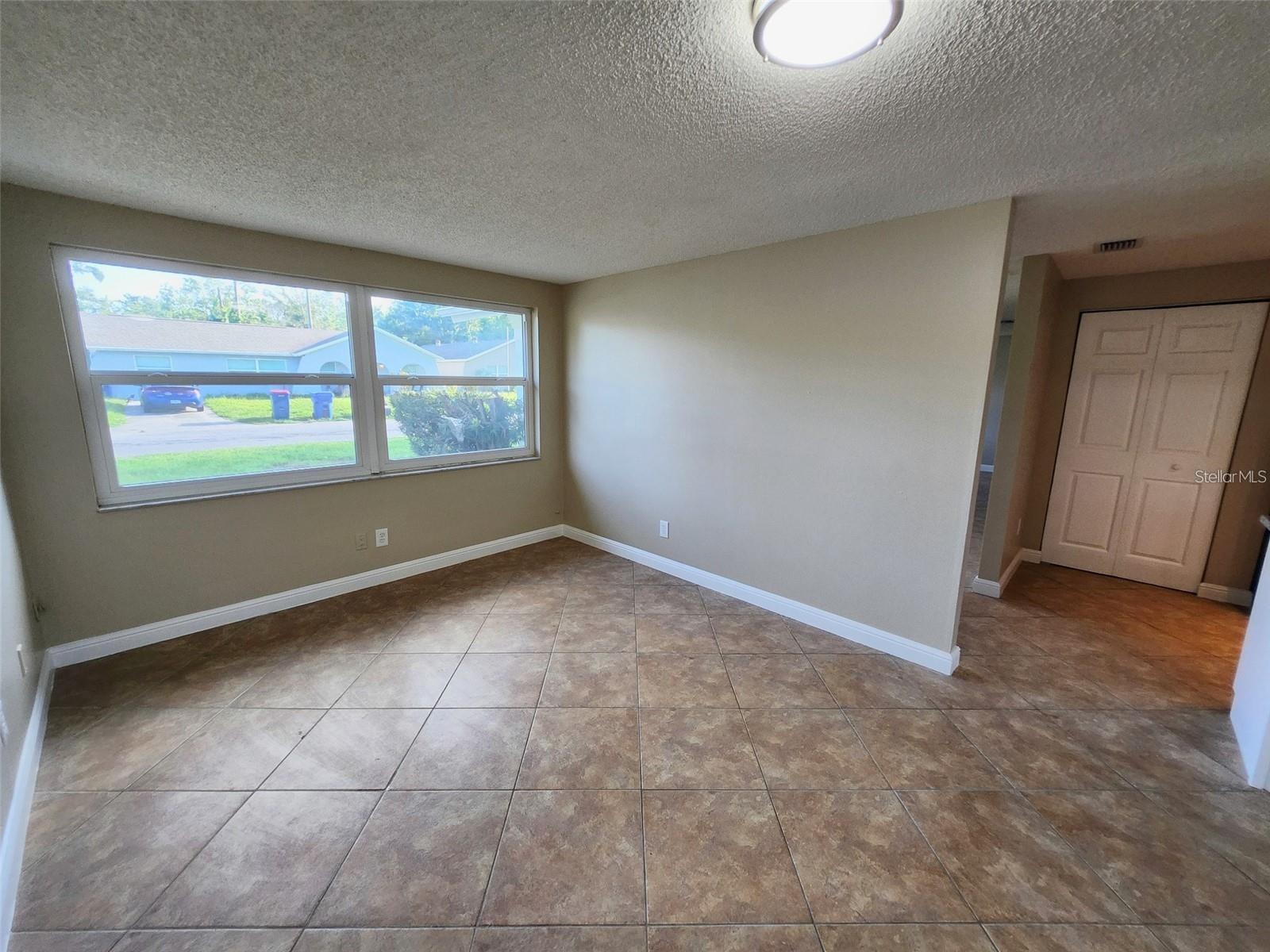 7146 CARMEL AVE — photo 11