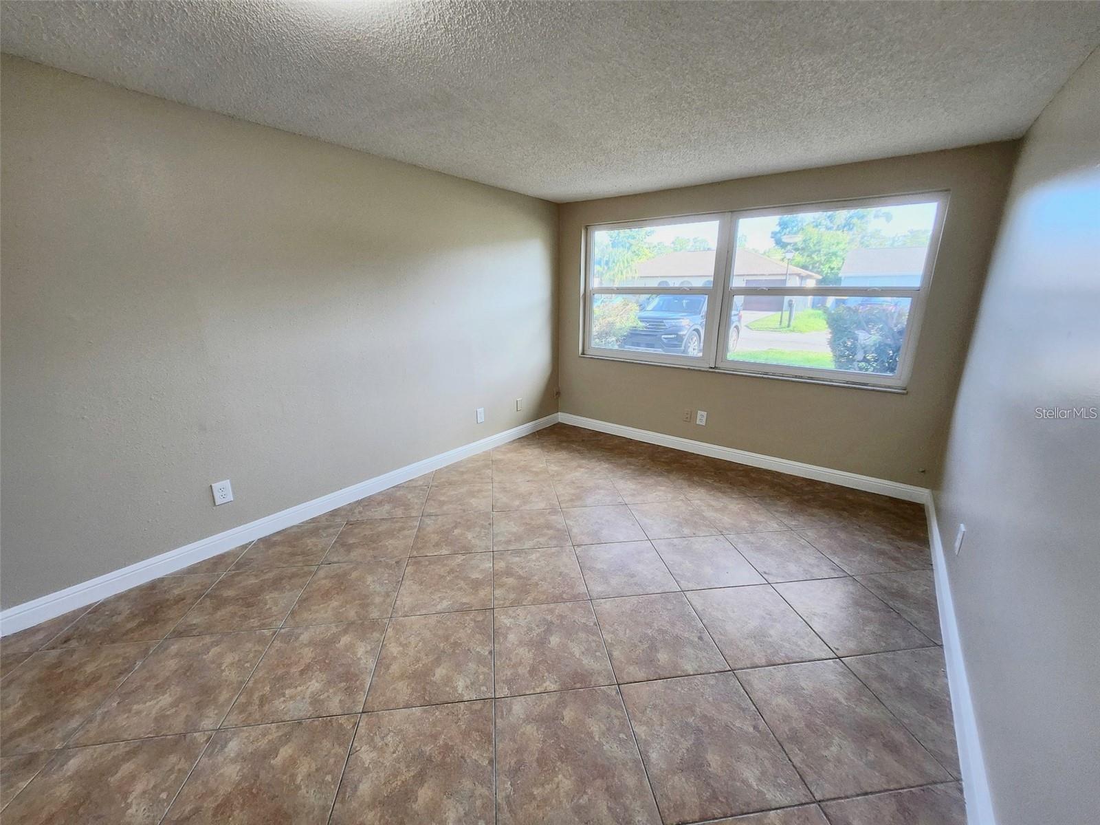 7146 CARMEL AVE — photo 10