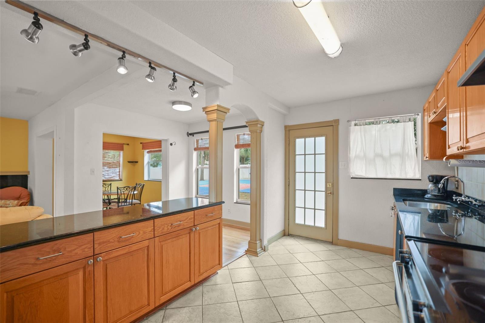 1559 BAYSHORE BLVD — photo 9