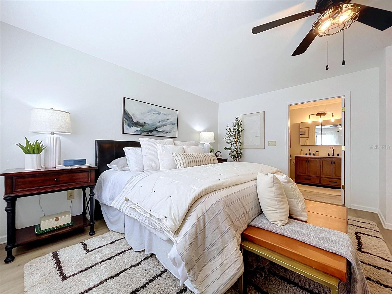 611 W HENRY AVE — photo 40