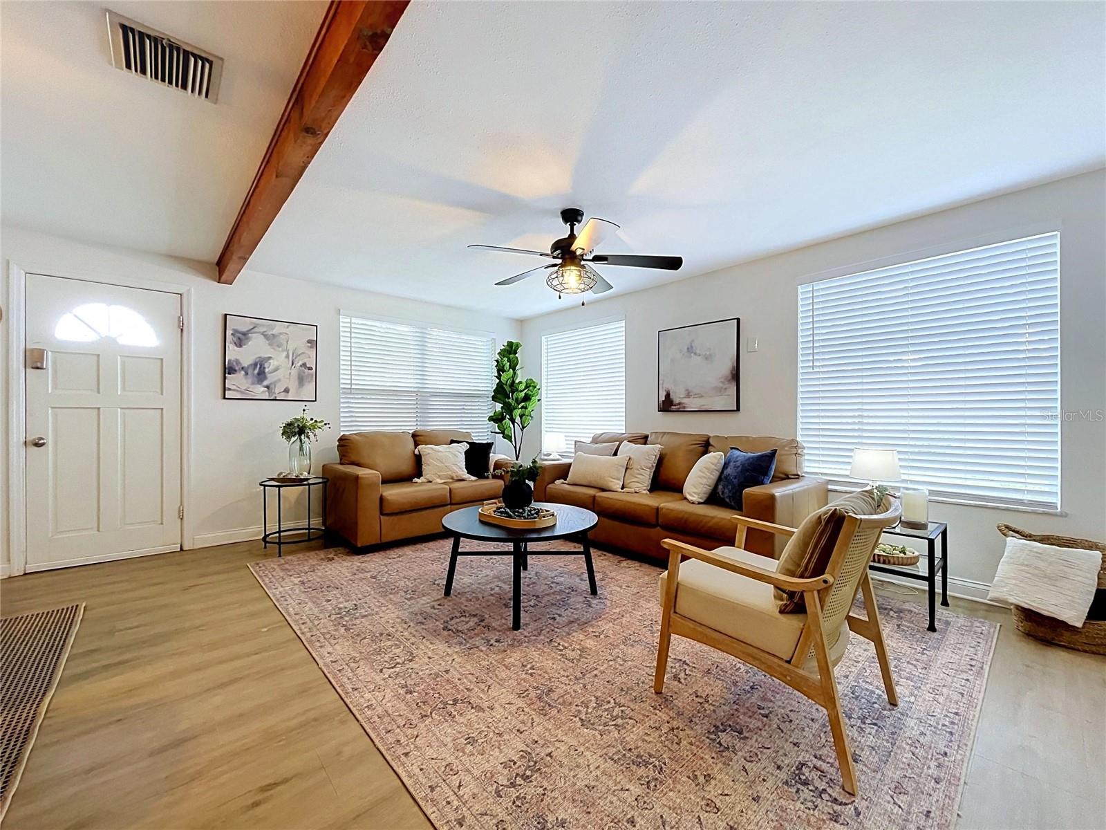 611 W HENRY AVE — photo 25