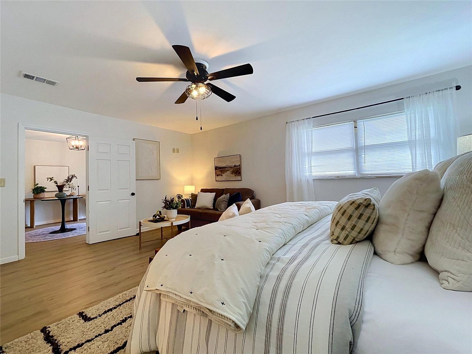 611 W HENRY AVE — photo 44