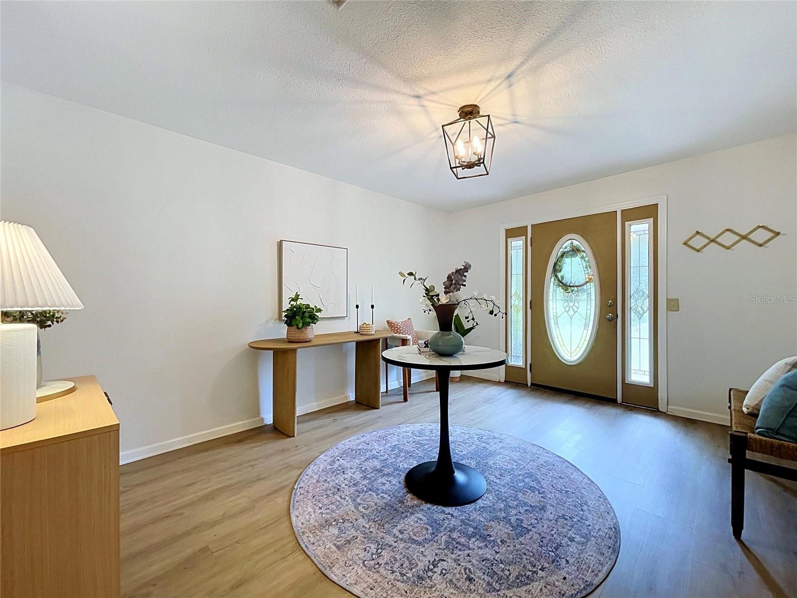 611 W HENRY AVE — photo 11