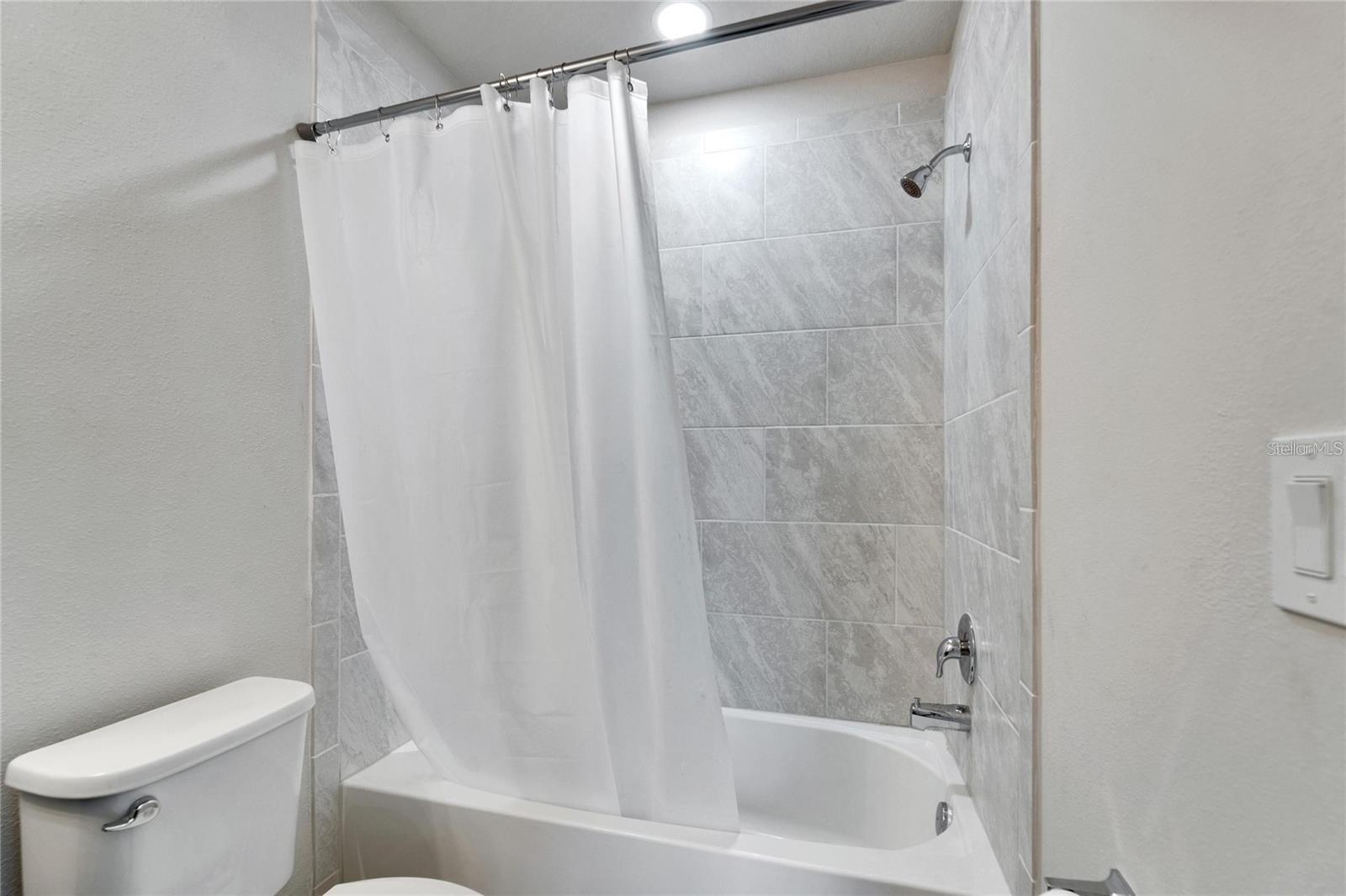 6658 DEVLIN LN — photo 33