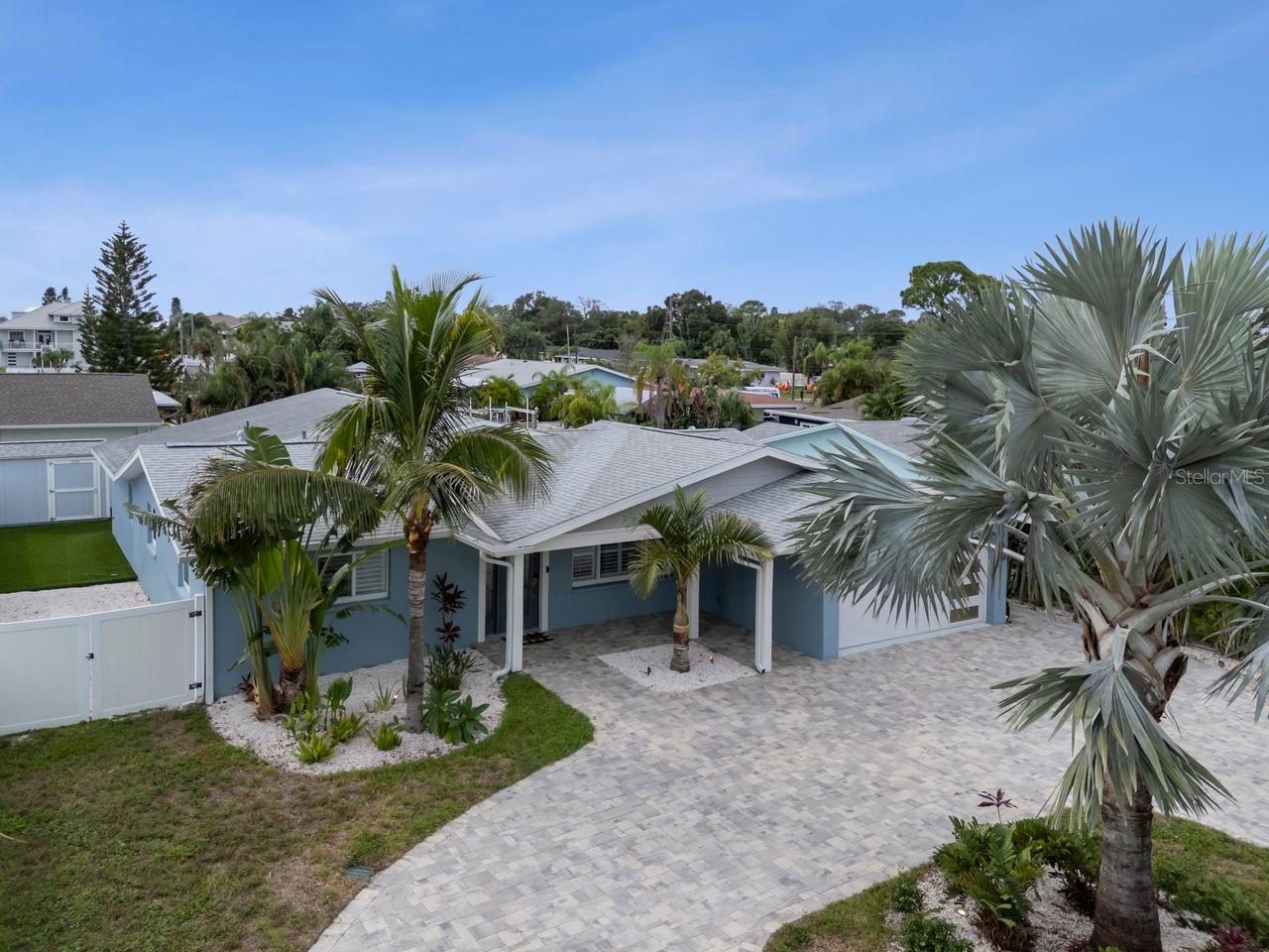 312 WESTWINDS DR — photo 37