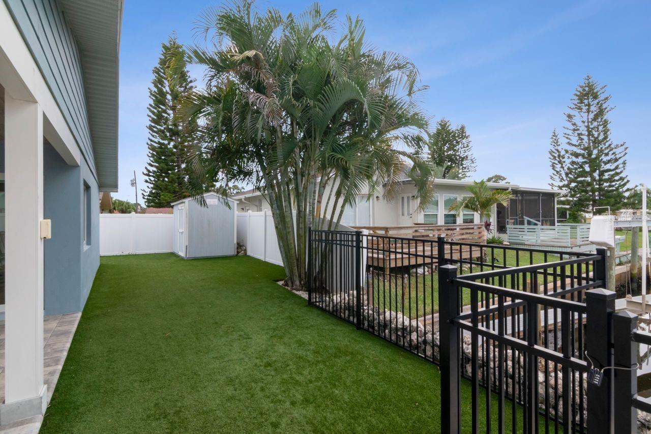 312 WESTWINDS DR — photo 47