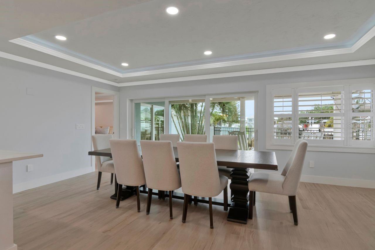 312 WESTWINDS DR — photo 22