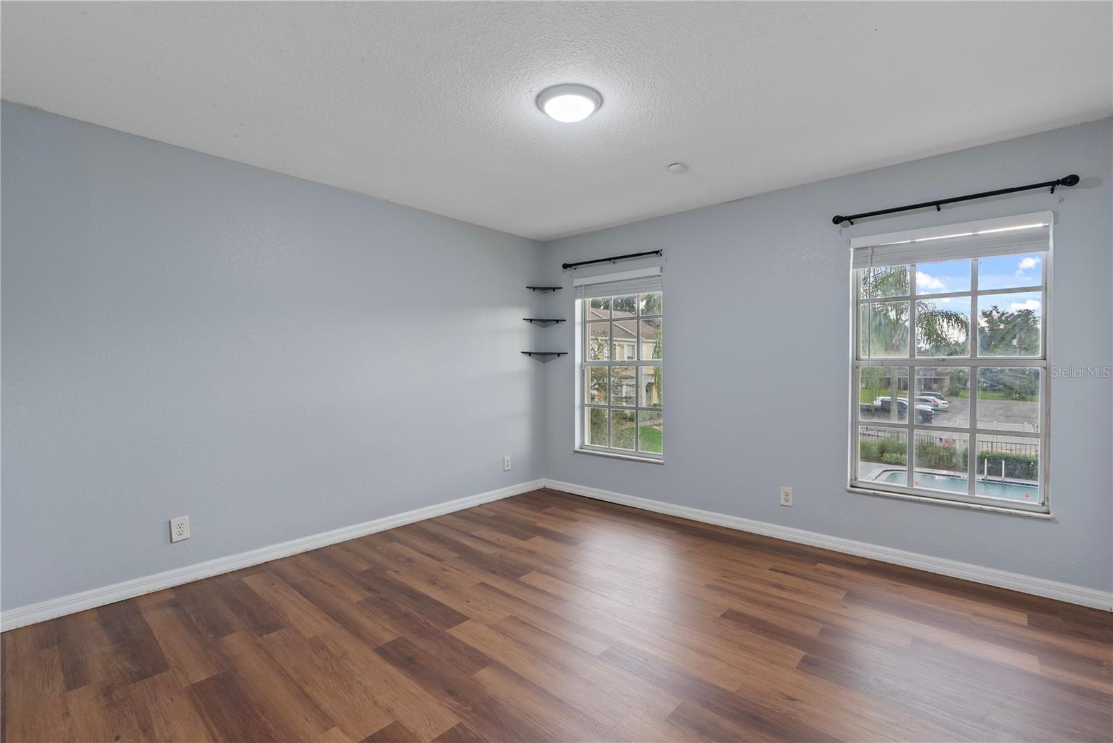 37314 EMBASSY PARK LN — photo 16