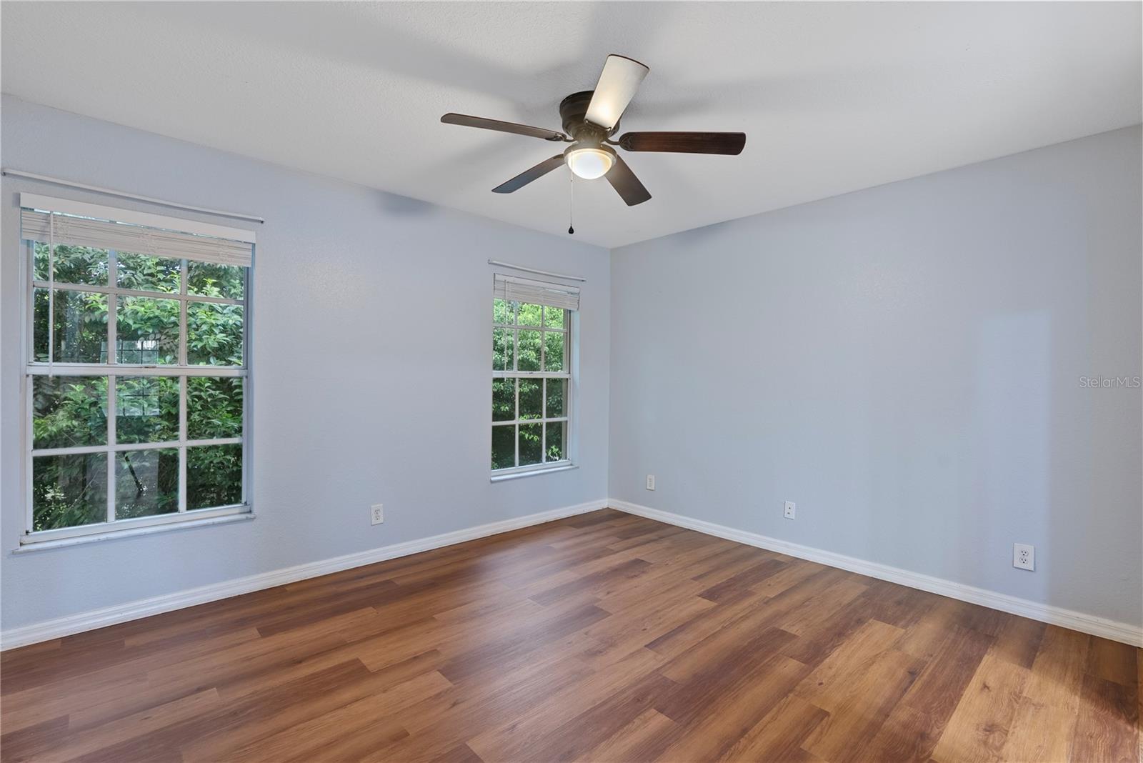 37314 EMBASSY PARK LN — photo 13