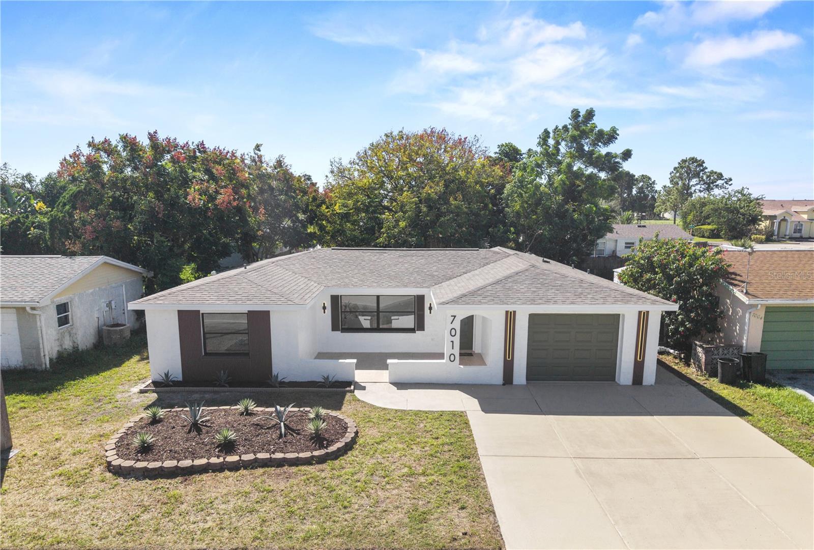 7010 PARROT DR — photo 32
