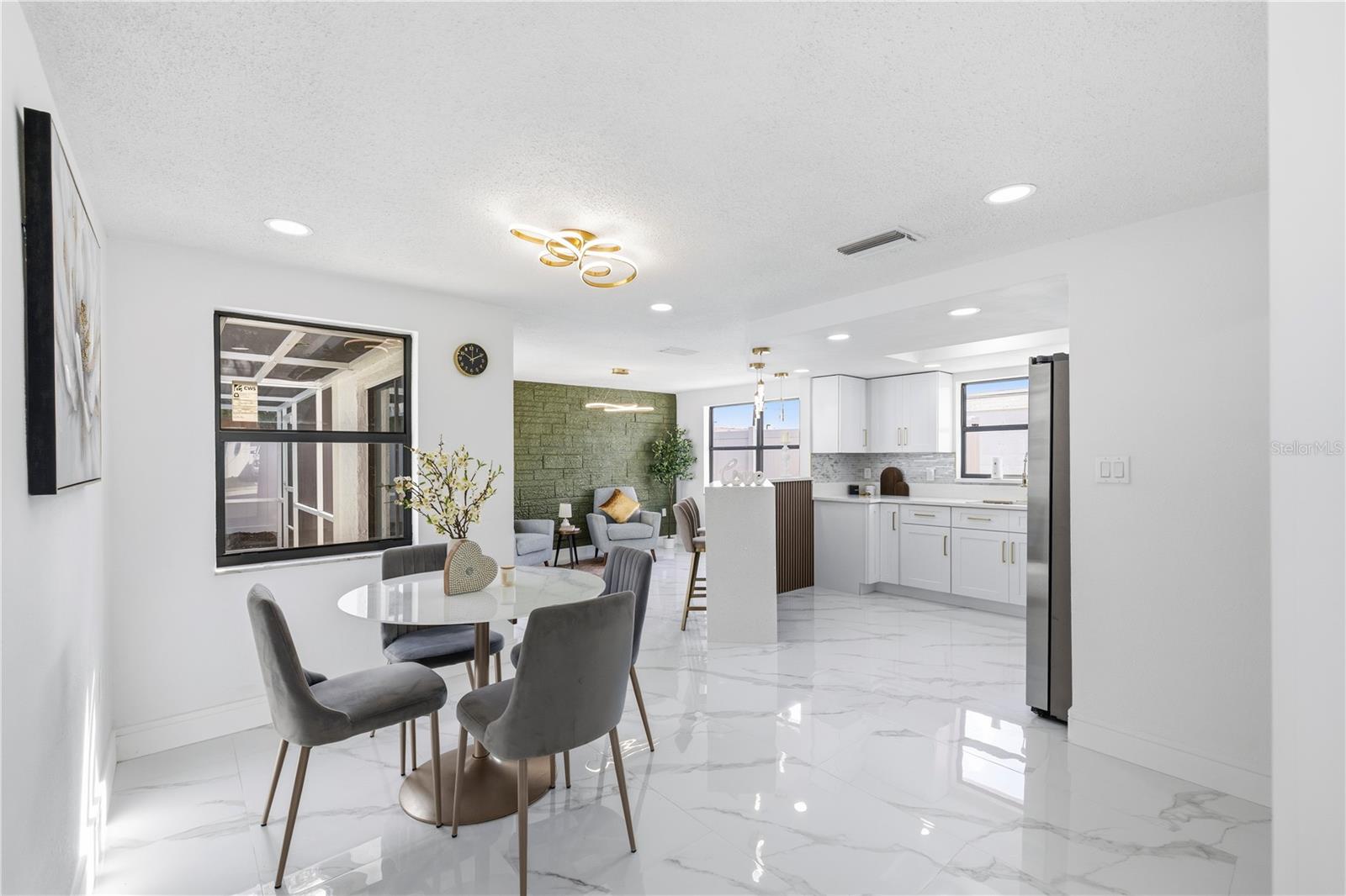 7010 PARROT DR — photo 3