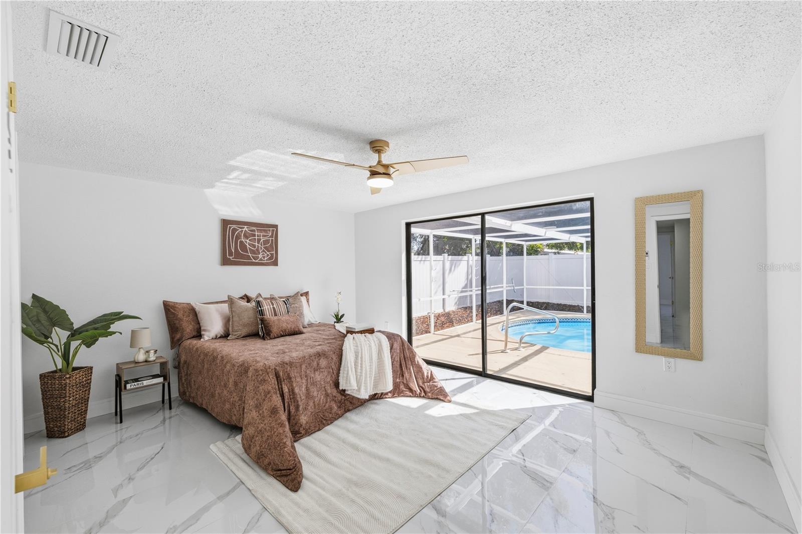 7010 PARROT DR — photo 8