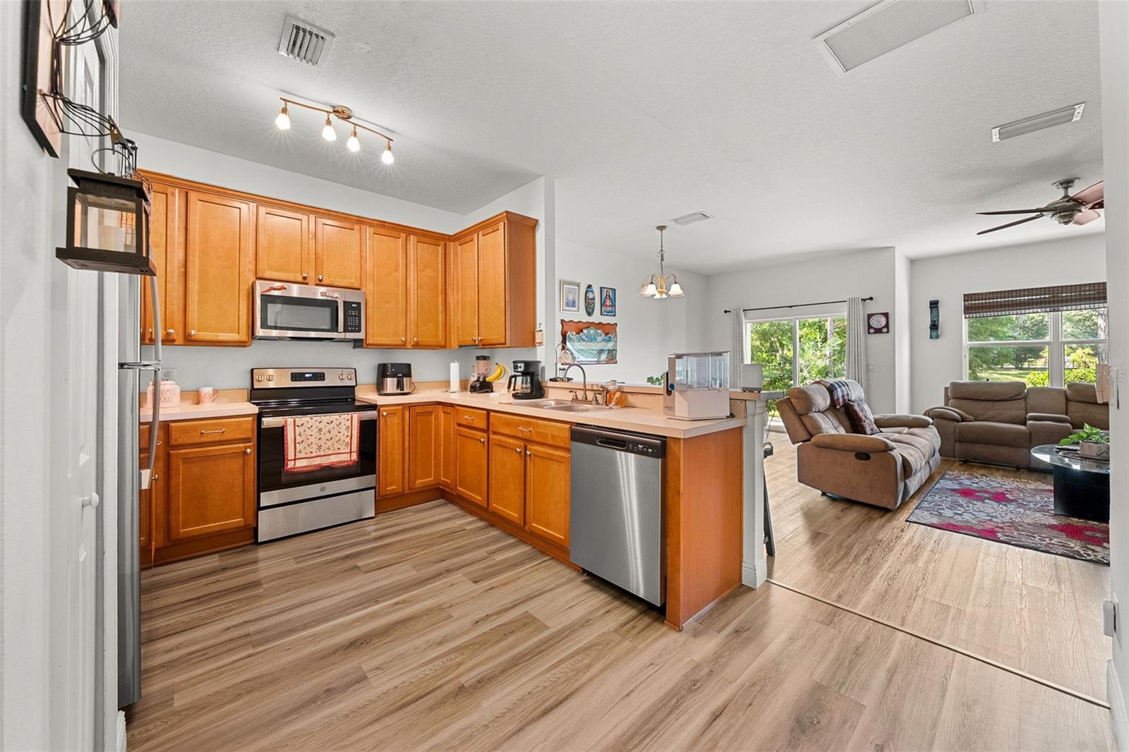 9237 RIVER ROCK LN — photo 4