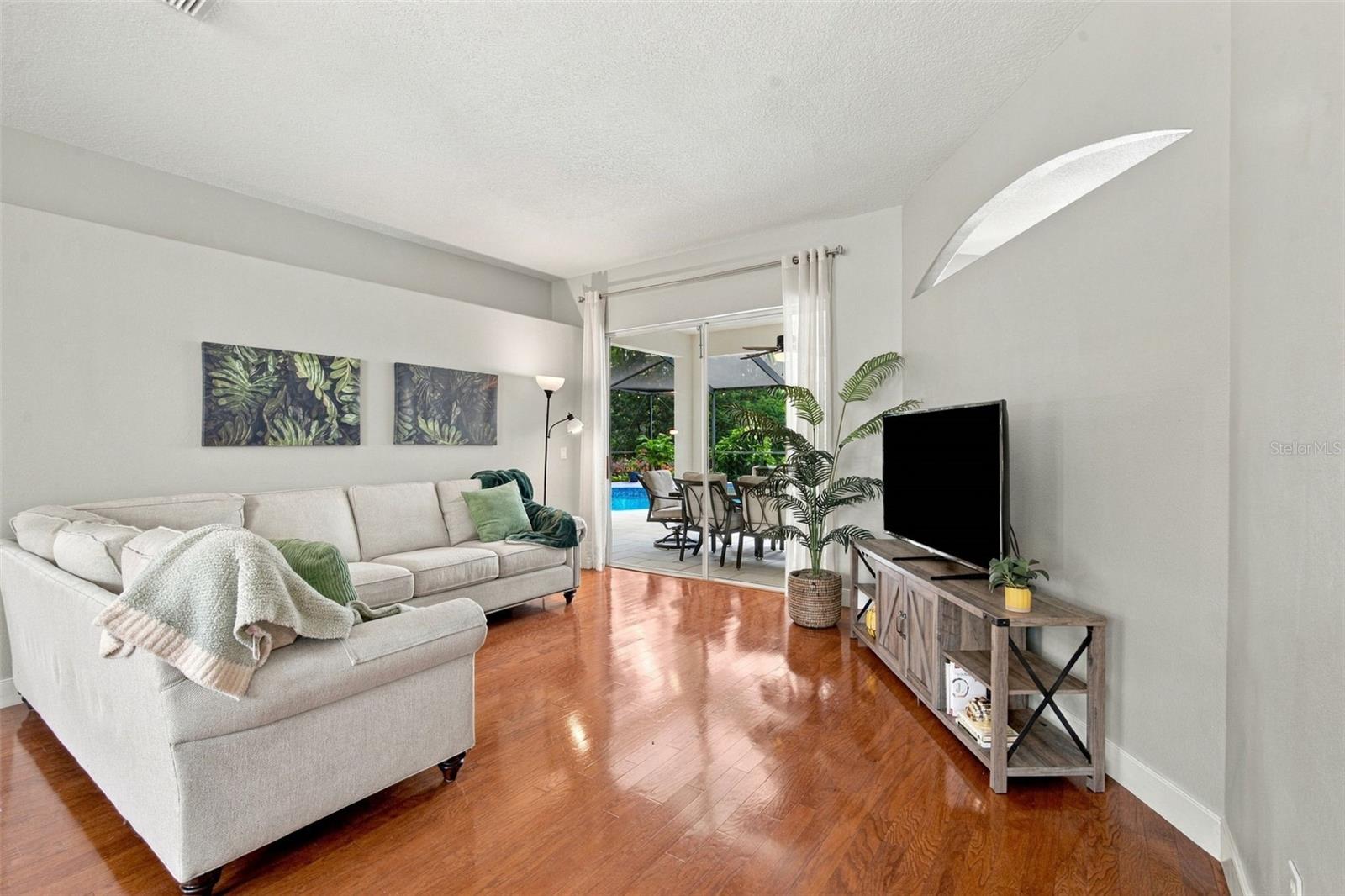 721 FAYETTE PL — photo 11