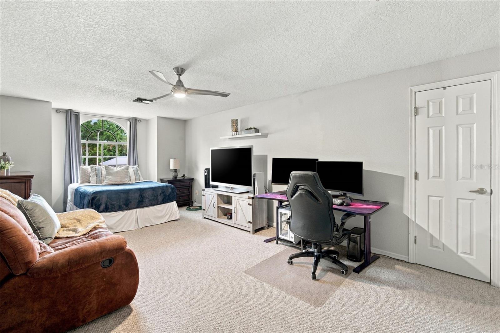 721 FAYETTE PL — photo 41