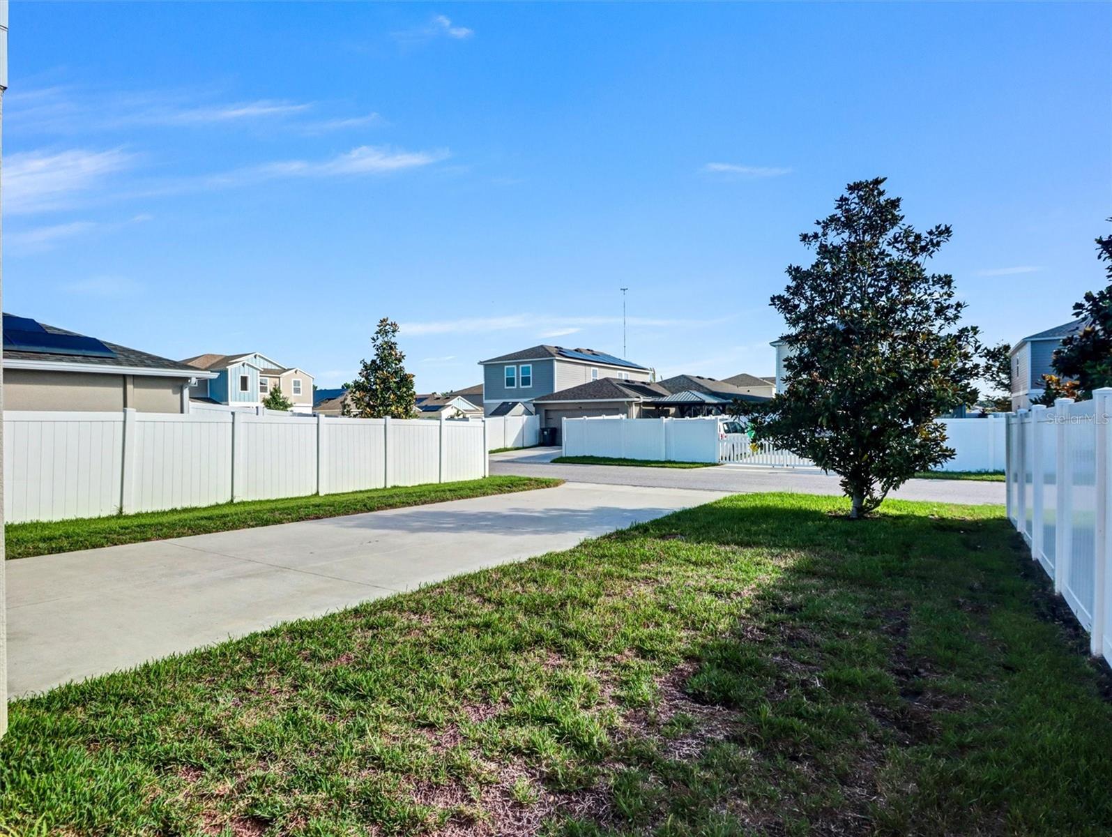 13018 BOGGY CREEK DR — photo 5