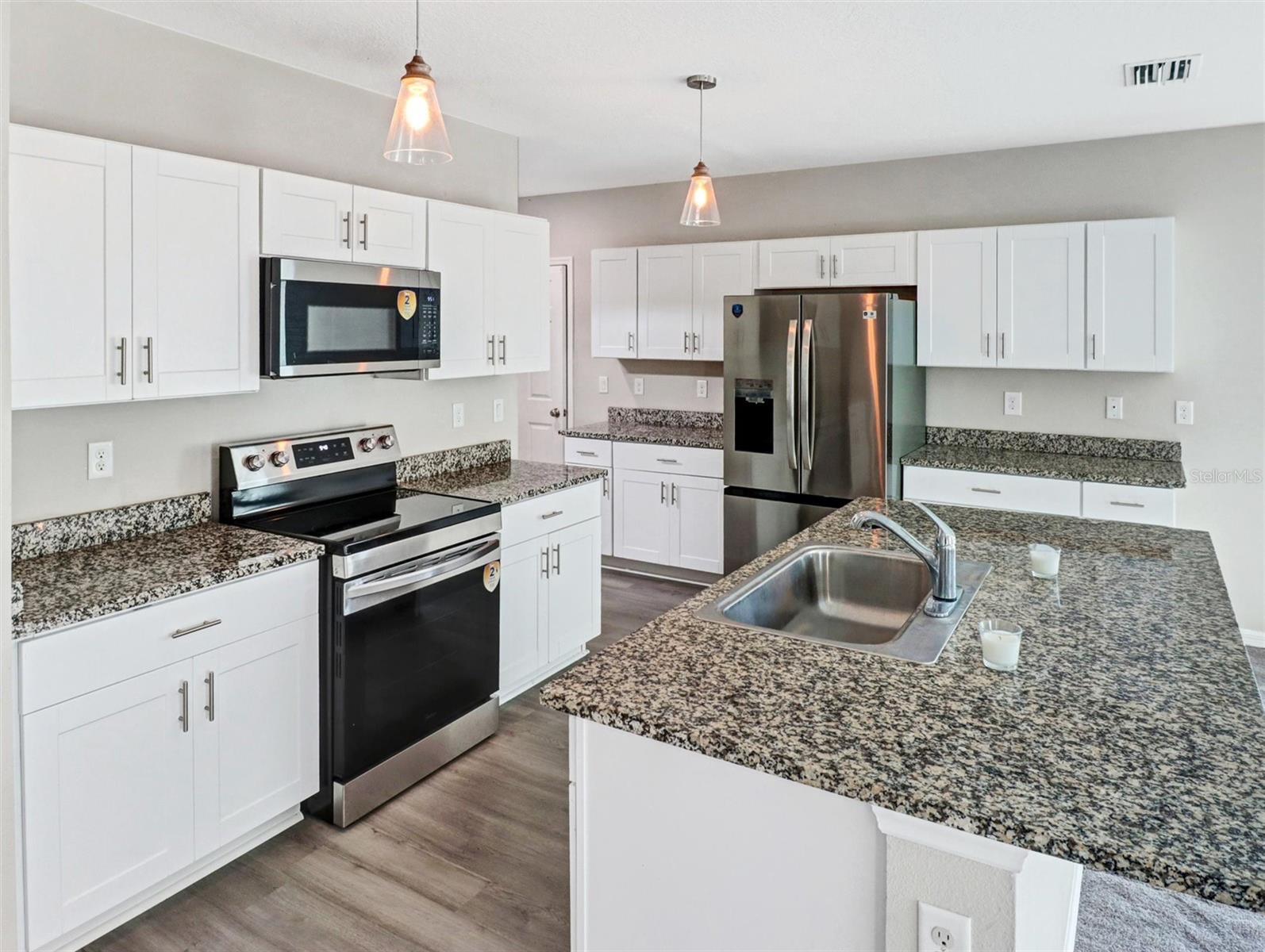 13018 BOGGY CREEK DR — photo 9