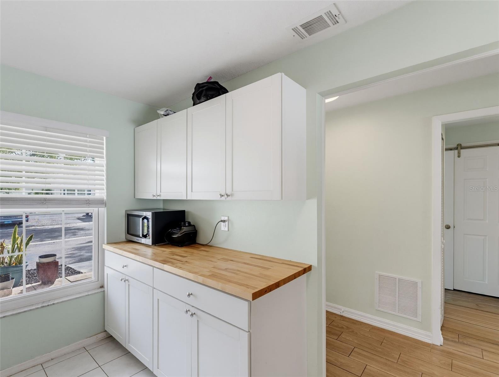 345 PLYMOUTH ST — photo 11