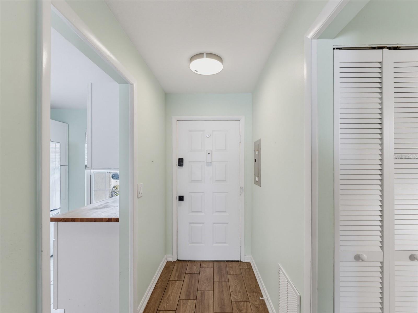 345 PLYMOUTH ST — photo 5