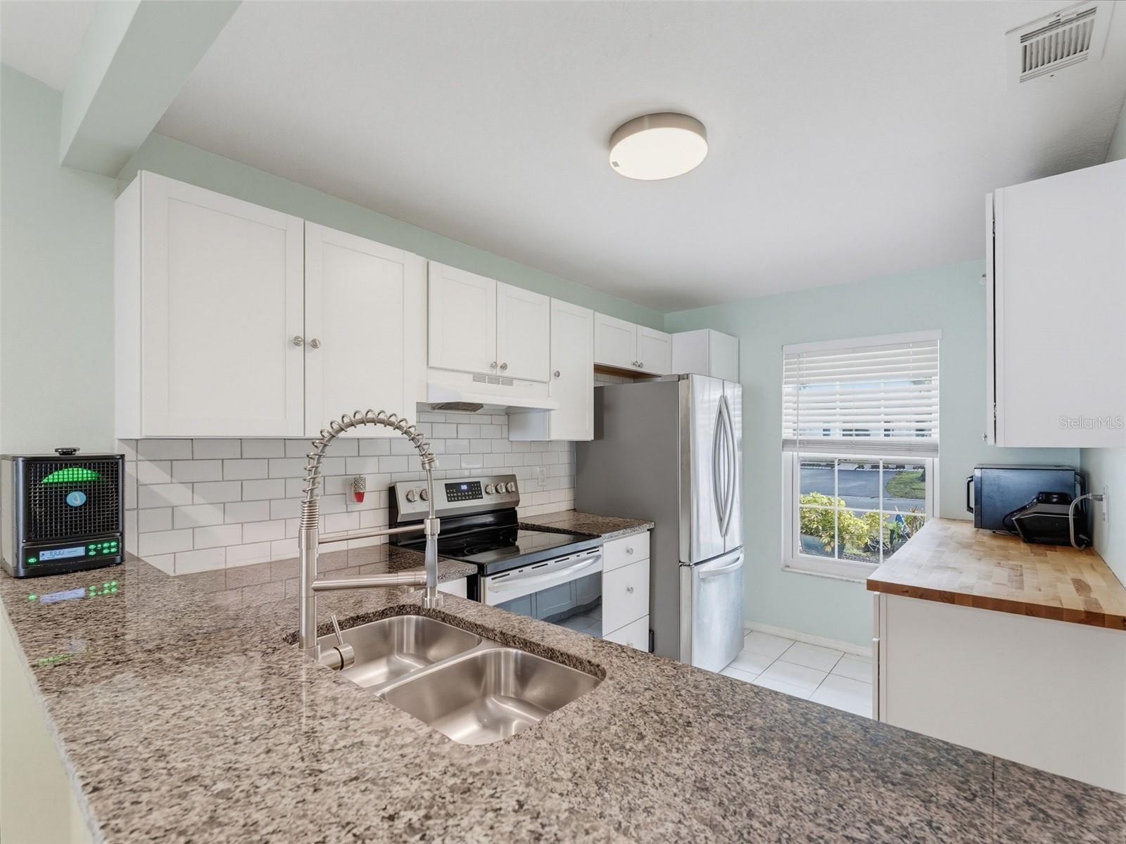 345 PLYMOUTH ST — photo 6