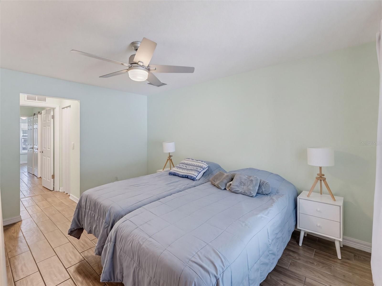 345 PLYMOUTH ST — photo 32