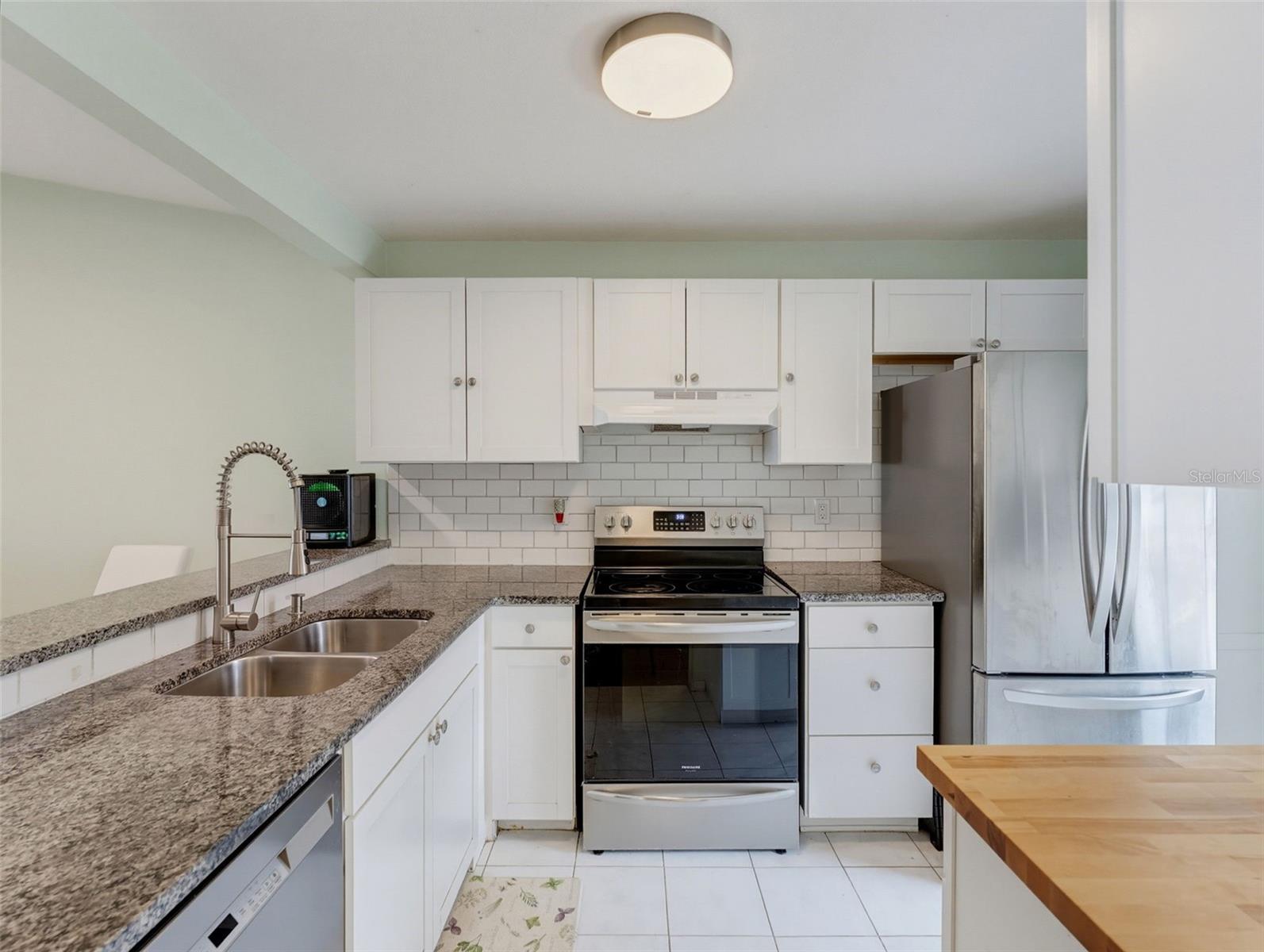 345 PLYMOUTH ST — photo 7