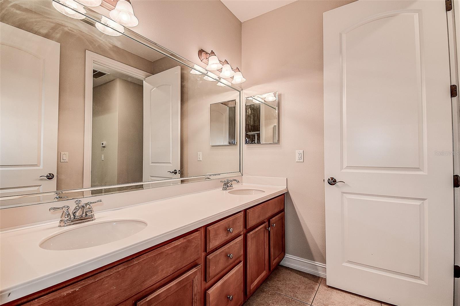 1266 RIBOLLA DR — photo 32